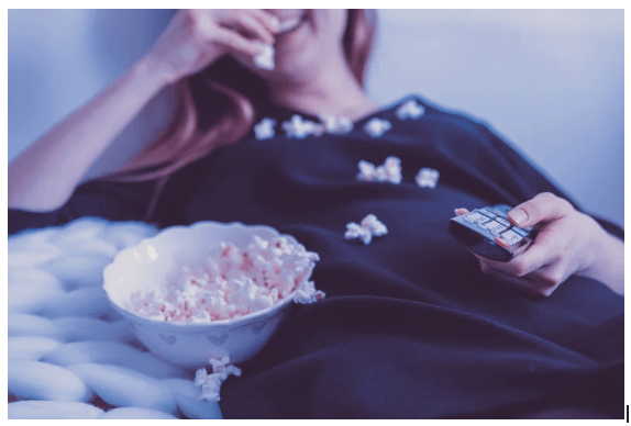 Five Benefits to Streaming Movie Online